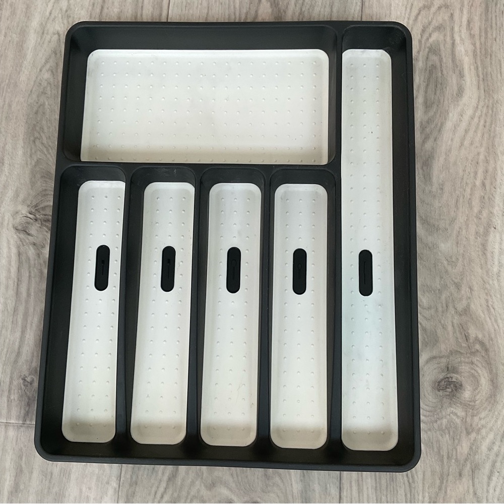 Large Silverware Organizer 6 Compartment Organizer Tray for Kitchen/ Office.
